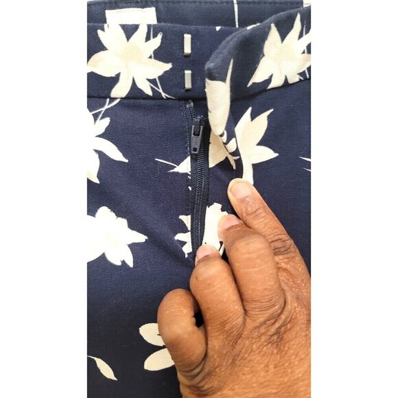 Gap Womens Navy Blue Floral Print Pants With Zipper Closure & Pockets Skinny - Picture 6 of 12